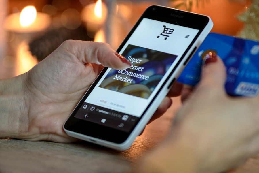 Ecommerce Website on Mobile