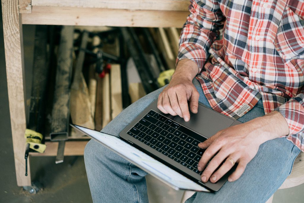 a blue collar professional doing gbp optimization